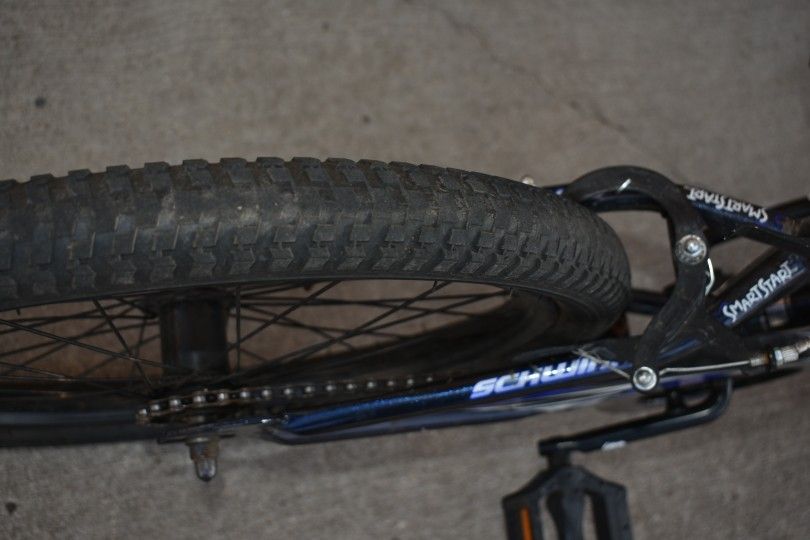 Boys SHWINN blue Black Bike - photo 5