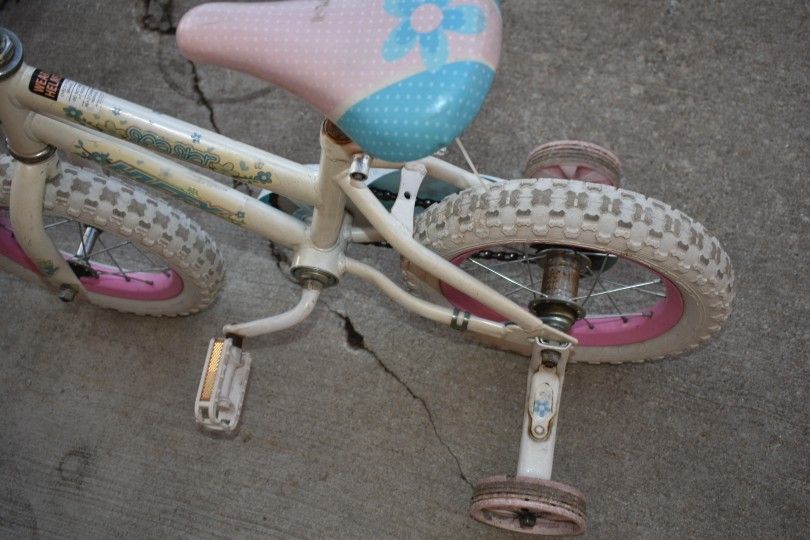 Toddler Bike With Training Wheels - photo 4