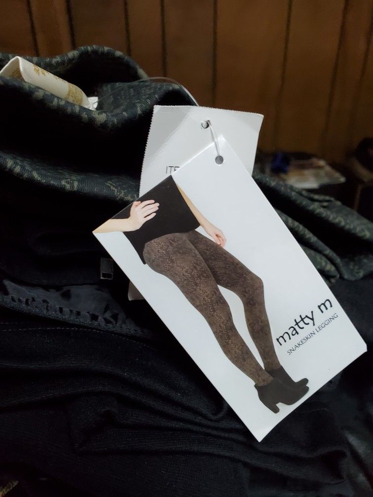 Multiple Pairs Of Pants And Jeans SZ 14 - photo 2