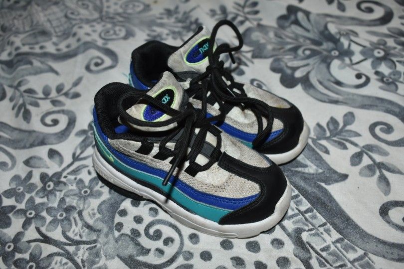 Nike Air Max 95 Kids Shoes SZ 8