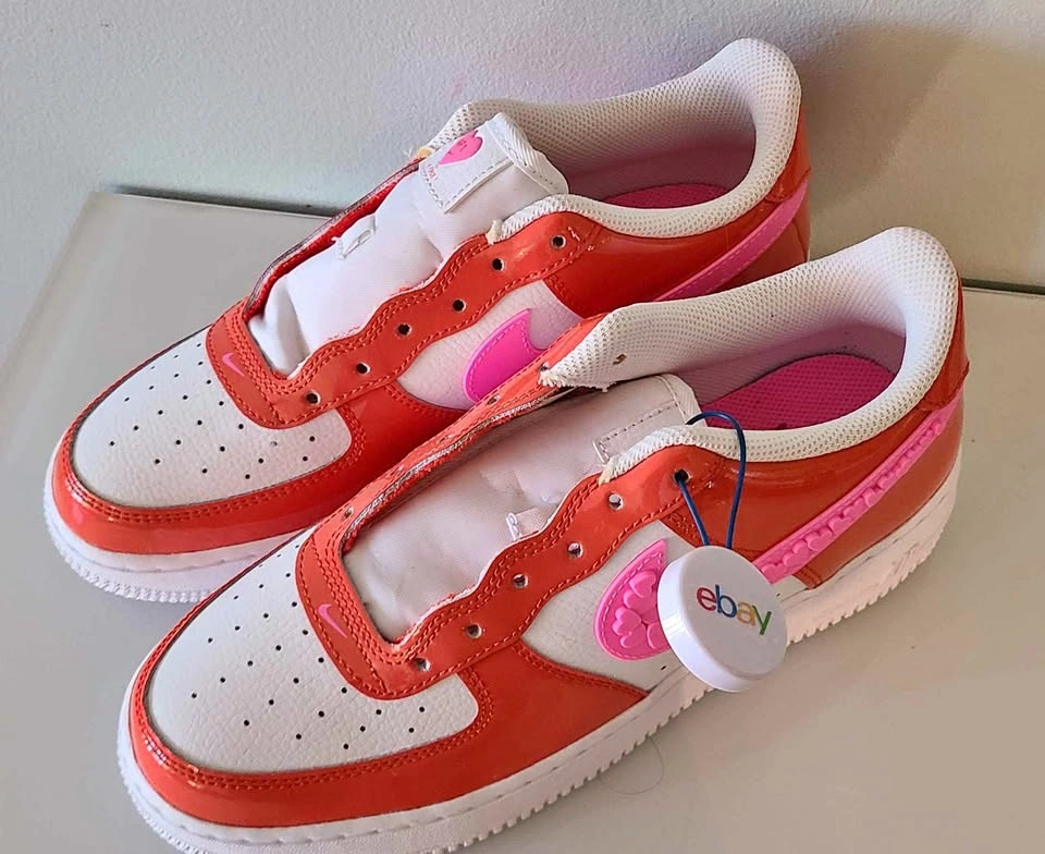 Nike Air Force 1 Valentine's Day White/Pink Hearts Big Kids SZ 7