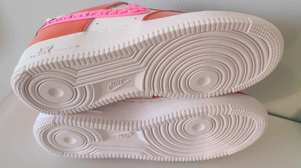 Nike Air Force 1 Valentine's Day White/Pink Hearts Big Kids SZ 7 - photo 5
