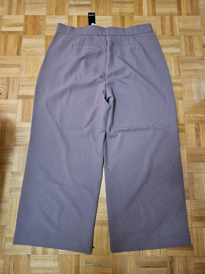 NEW WITH TAGS Torrid size 18 Regular Dress Pants - photo 3