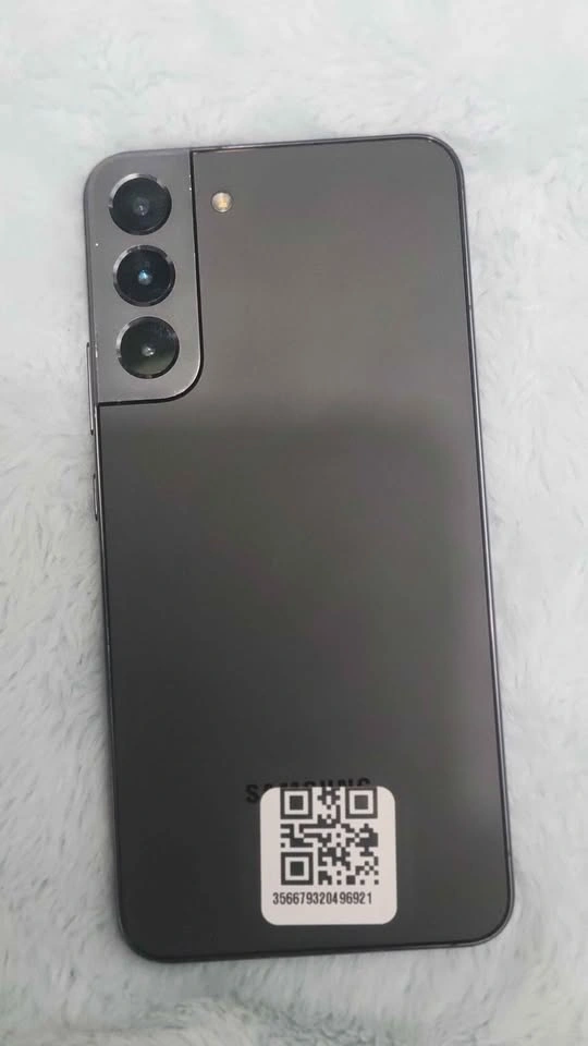 Samsung Galaxy S22 Plus - photo 4