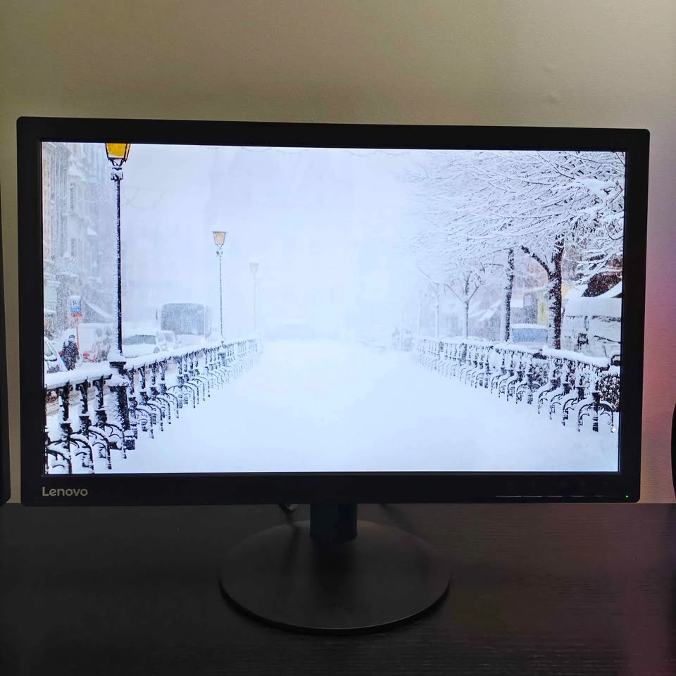 Clean Dual Monitors Setup for a Great Price 🔥 - photo 3