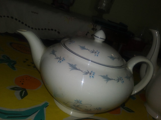Vintage Tea Pot - photo 2