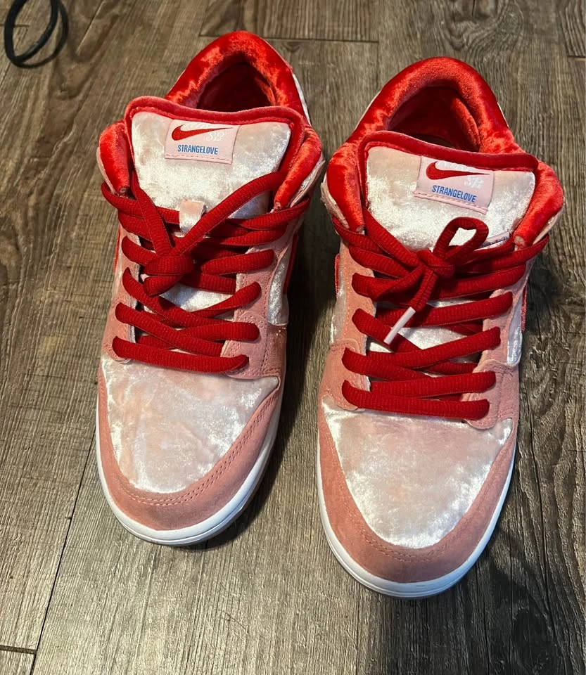 Nike SB Dunk Strange Love Size 9 - photo 3