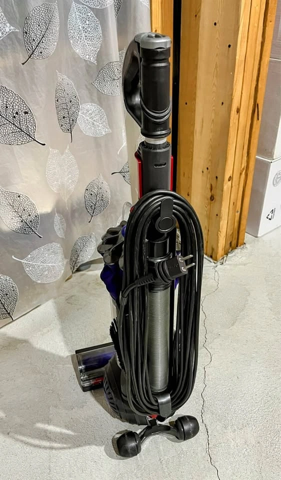 Dyson DC51 Animal Upright Vacuum - photo 3