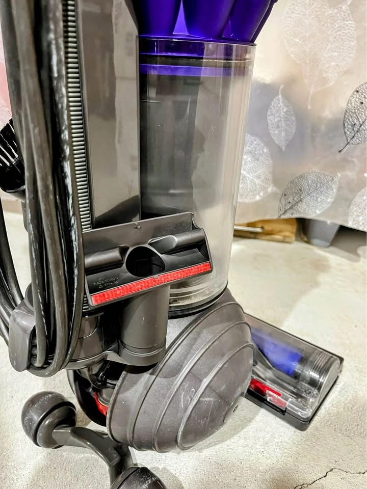 Dyson DC51 Animal Upright Vacuum - photo 5
