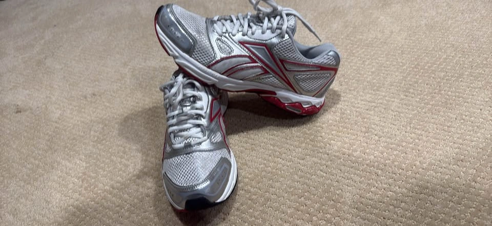 Reebok Men's DMX Ride Gray/Red Running Shoes Size 11 - photo 2