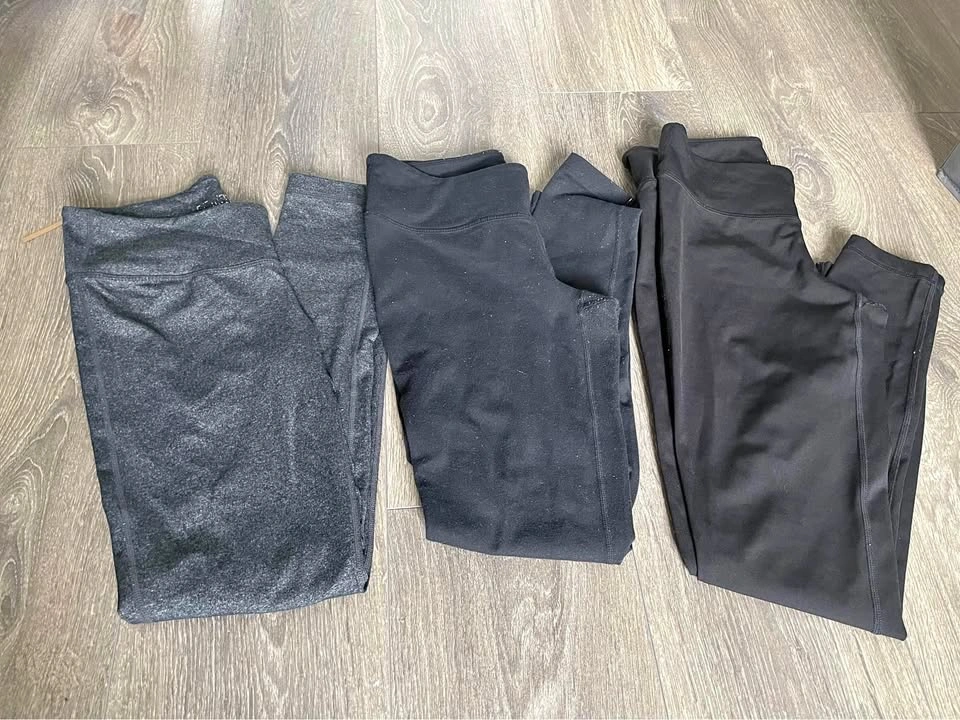 Aritzia Parklife Leggings - Size Small