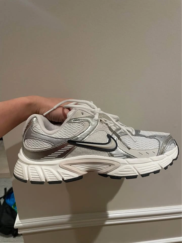Nike V5 RNR size 9 women’s - photo 4