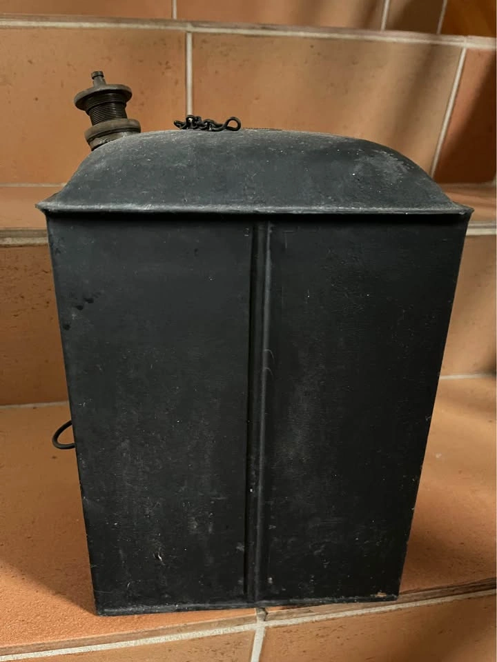 Antique Oil Can - photo 3