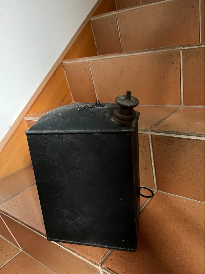 Antique Oil Can - photo 4