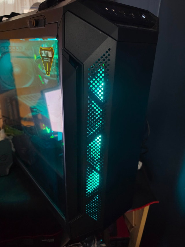 Gaming computer i9 12900K RTX 5070