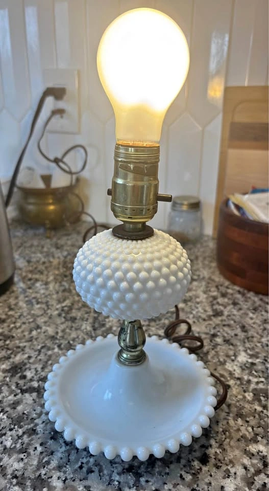 Vintage Hobnail Milk Glass Table Lamp