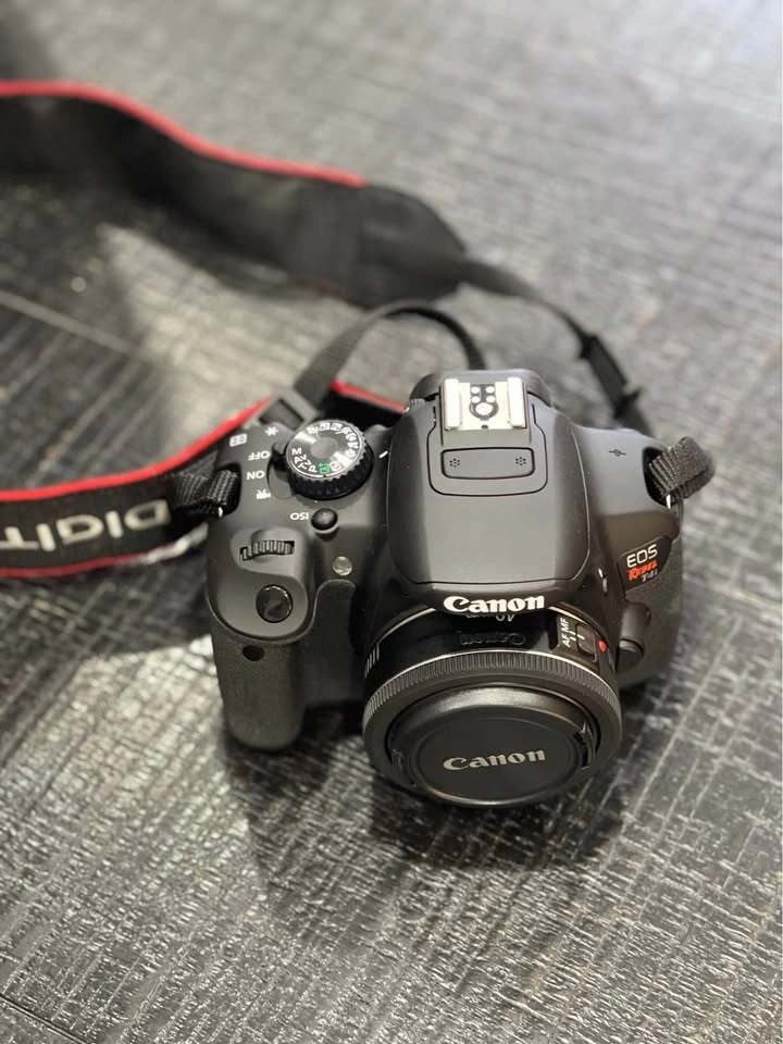 Canon EOS Rebel T4i Camera Kit w/ 2 Lenses & Backpack - photo 3