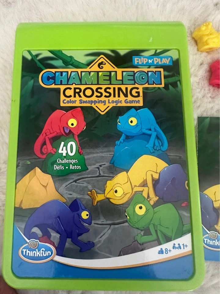 Travel board game Chameleon crossing color swapping logic game - photo 2
