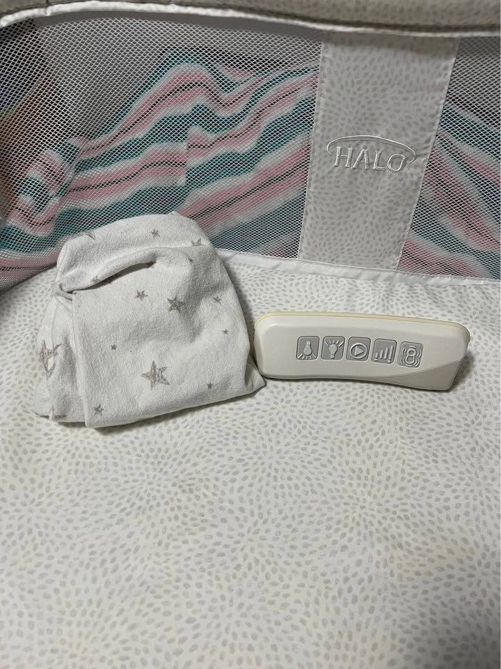 Halo Bassinet Swivel Sleeper - photo 3