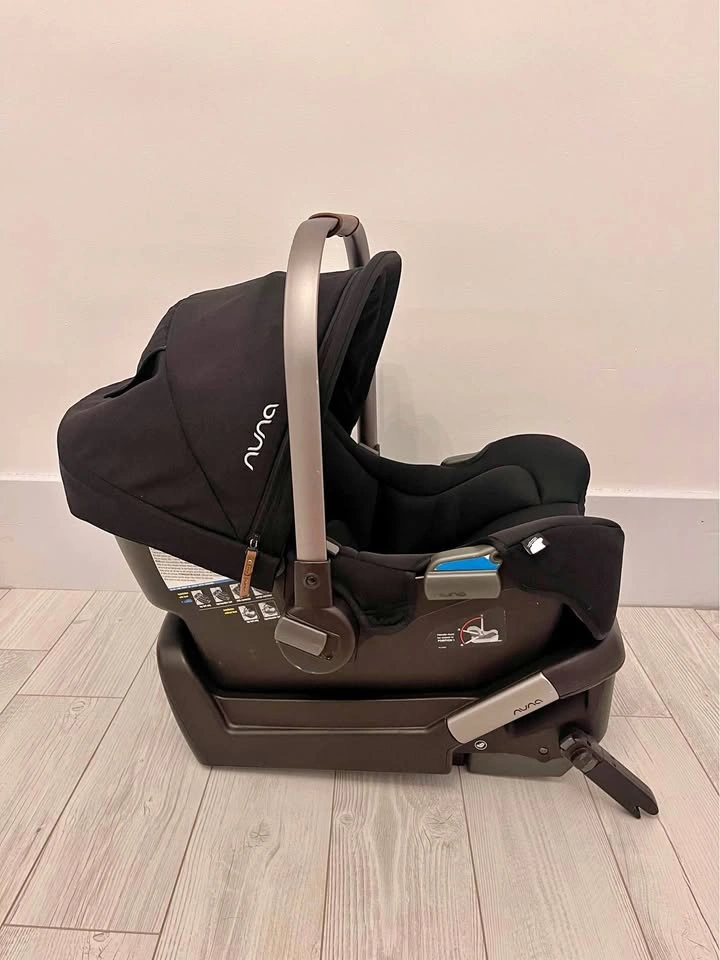 NUNA PIPA Bucket Seat and Base and Box