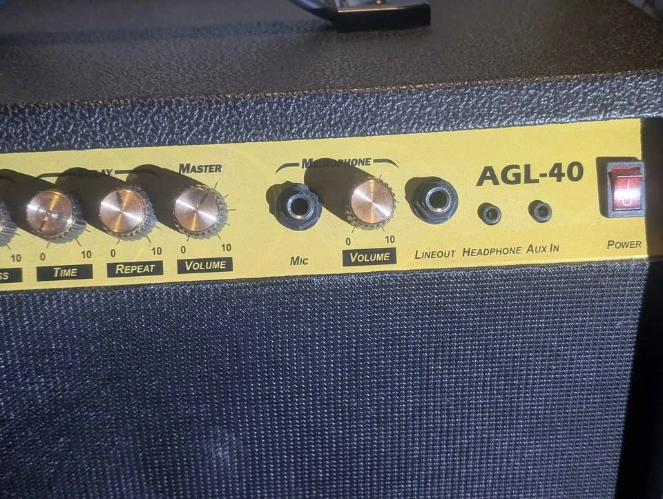 LYX Pro 40w Agl40 Guitar Amp - photo 5