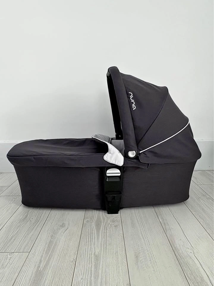 NUNA MIXX BASSINET!
