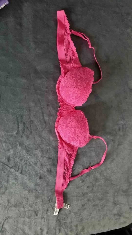 PINK Victoria's Secret Pink Lace Push-Up Bra 36B