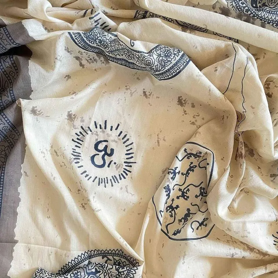 Brand new OM scarf, 100% cotton image indicator(3)