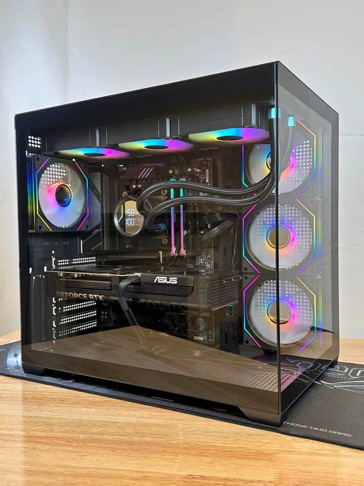Ryzen 7 7800x3D | RTX 5070 | 32GB RAM | 1TB SSD PC