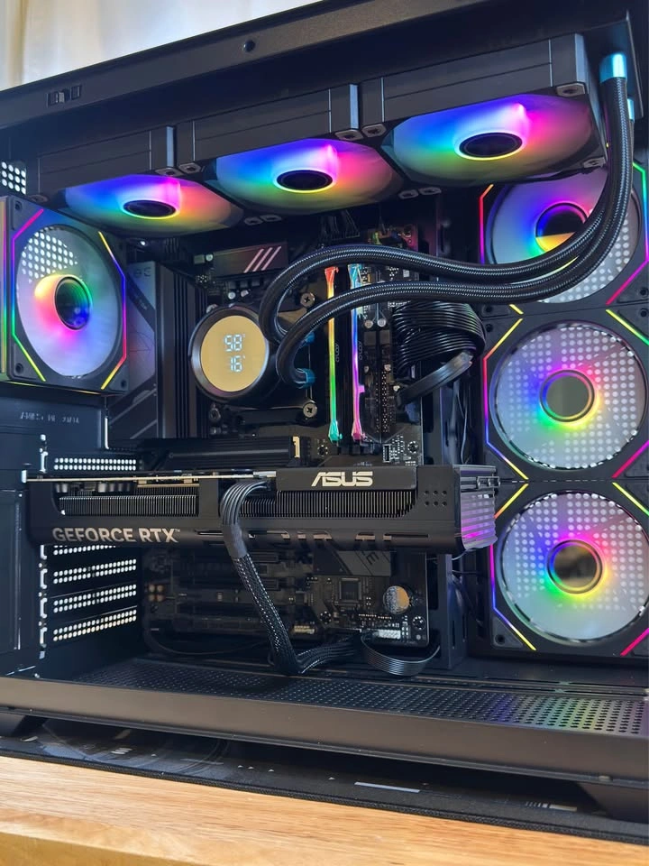 Ryzen 7 7800x3D | RTX 5070 | 32GB RAM | 1TB SSD PC - photo 2