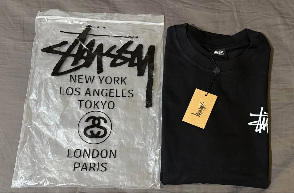 Stüssy T-Shirt - Medium - Black with White Logo - photo 3