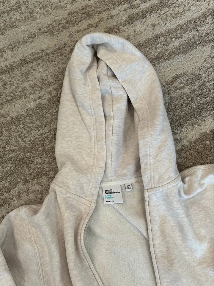 Aritzia TNA Sweatfleece Zip Up Hoodie - EUC - photo 2