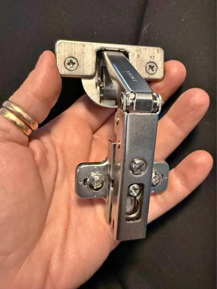 4 Pack : Pie-Cut Corner Hinge, Salice, 70° Opening Angle, Nickel