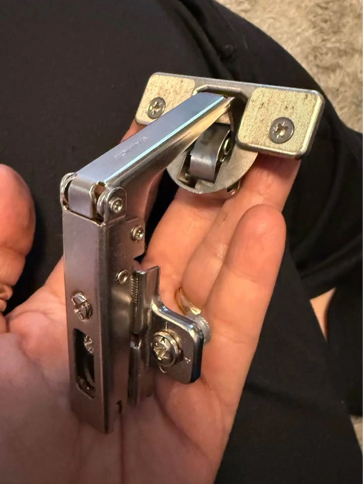 4 Pack : Pie-Cut Corner Hinge, Salice, 70° Opening Angle, Nickel - photo 3