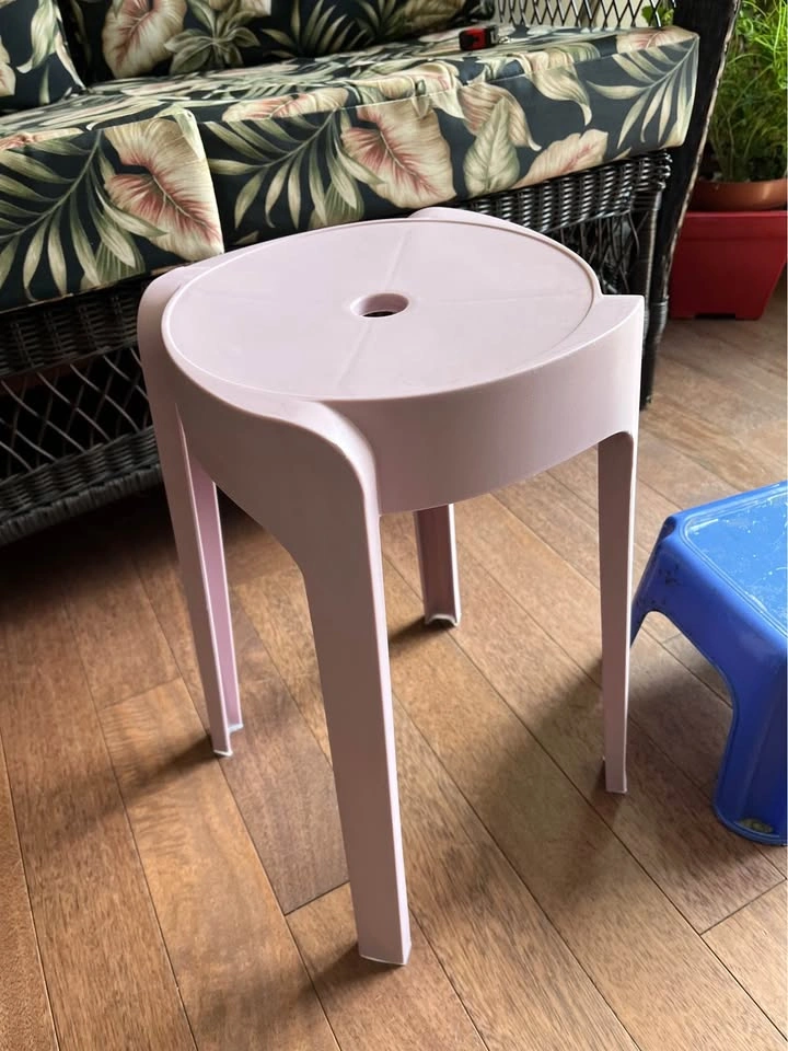 Plastic Chair | Make me an offer - photo 2