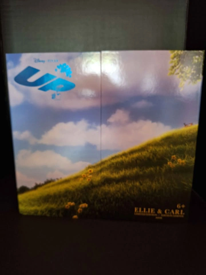 Disney Pixar Carl & Ellie UP Limited Edition Doll Set - photo 2