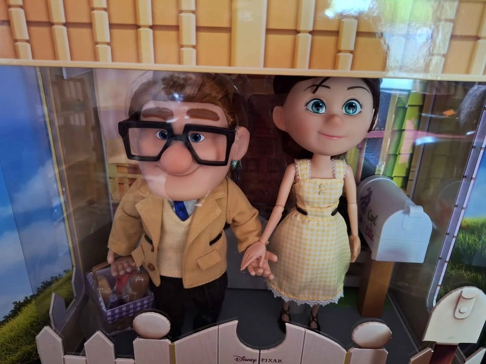 Disney Pixar Carl & Ellie UP Limited Edition Doll Set - photo 3