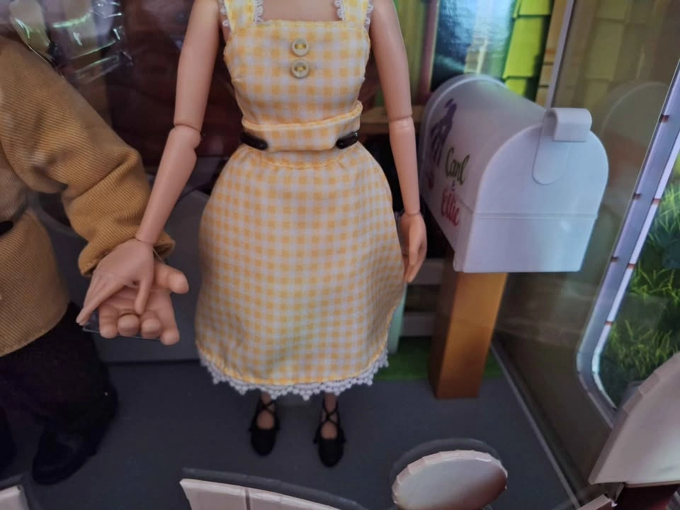 Disney Pixar Carl & Ellie UP Limited Edition Doll Set - photo 5