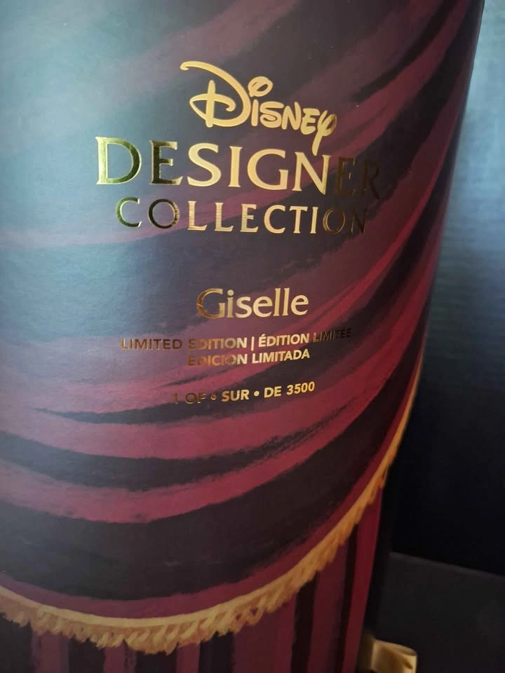 Giselle Limited Edition Doll–Enchanted–Disney Designer Collectio - photo 3