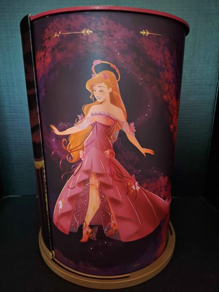 Giselle Limited Edition Doll–Enchanted–Disney Designer Collectio - photo 5