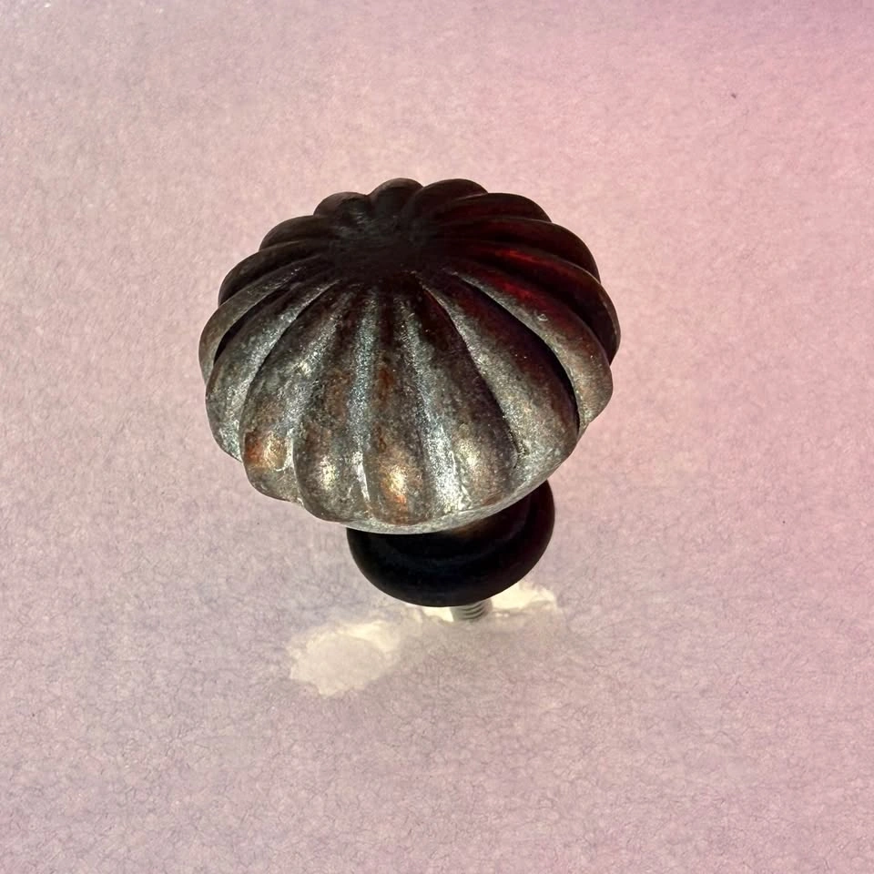 10 Pack Aged Bronze Fluted Cabinet Knobs - Richelieu BP16830135