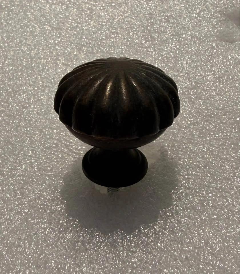 10 Pack Aged Bronze Fluted Cabinet Knobs - Richelieu BP16830135 - photo 2