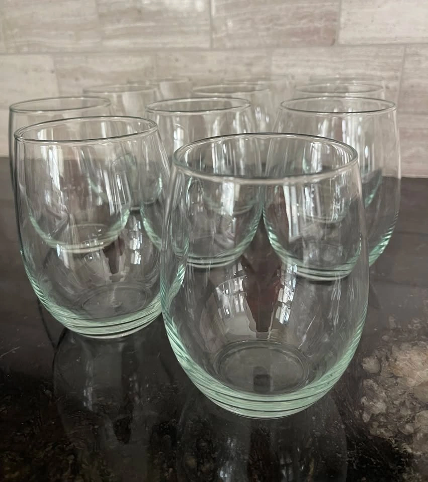 Set of 8 Stemless Wine Glasses – Modern Style – Like New - photo 3