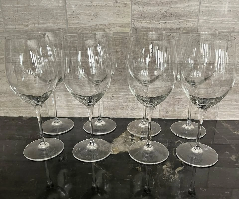 8 Luigi Bormioli Crystal Wine Glasses - Large