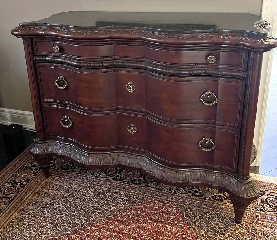 Hooker Furniture Mahogany Serpentine Chest – Designer Piece