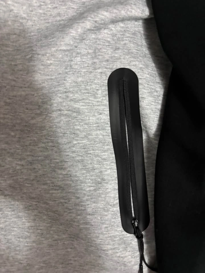 Gray and black Nike tech tracksuit - photo 3