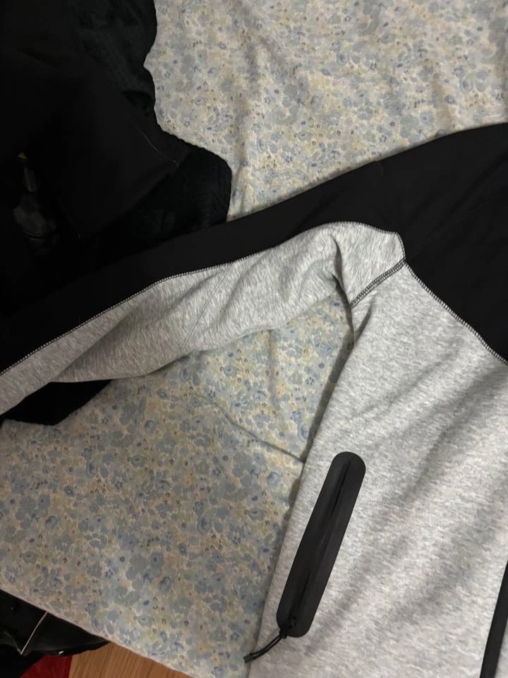 Gray and black Nike tech tracksuit - photo 4