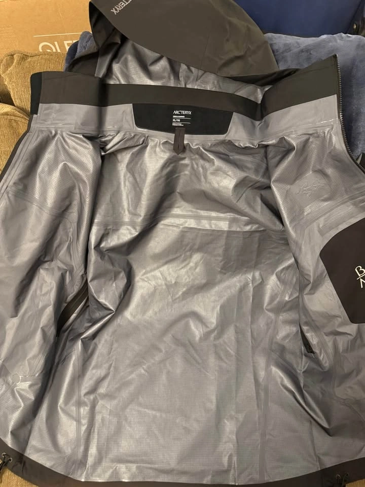 Arcteryx Beta AR - Black (Men's XL) - photo 3