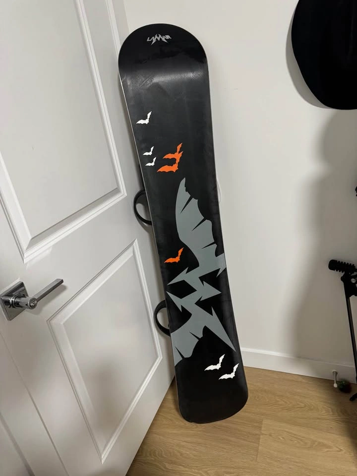 Lamar Realm 157 Snowboard w/ Burton Bindings - photo 2