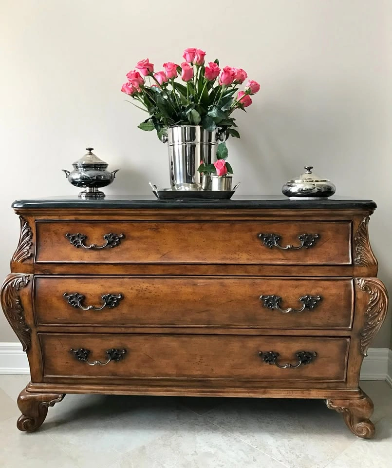 Hooker Furniture French Chest – Solid Wood – Designer Piece – PE